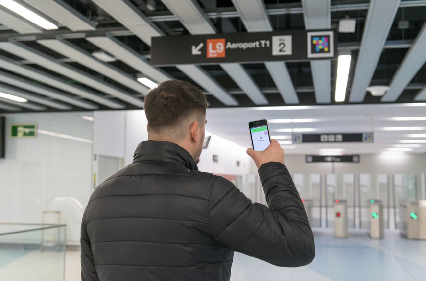 BARCELONA, PRIMERA CIUDAD EN SEÑALIZAR TODO EL METRO Y LOS AUTOBUSES CON ETIQUETAS INTELIGENTES